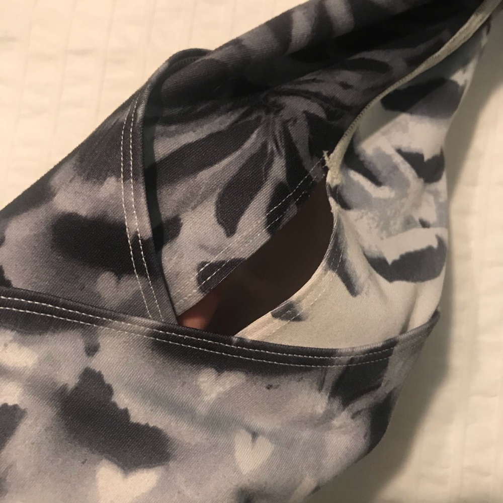 Lululemon workout leggings EUC - Picture 5 of 7